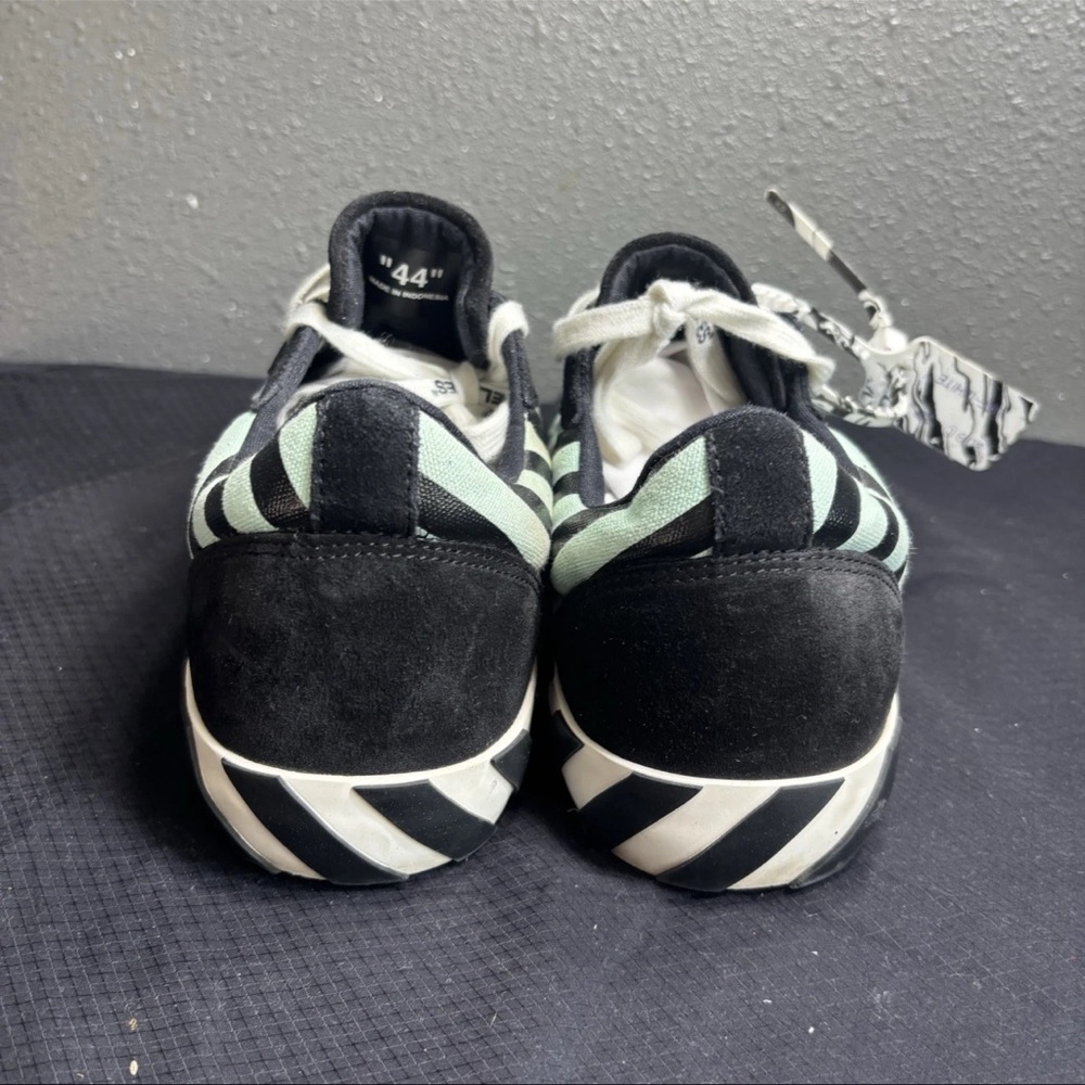 Size 11 - Off-White Vulc Sneaker Low Black Green - Picture 5 of 15